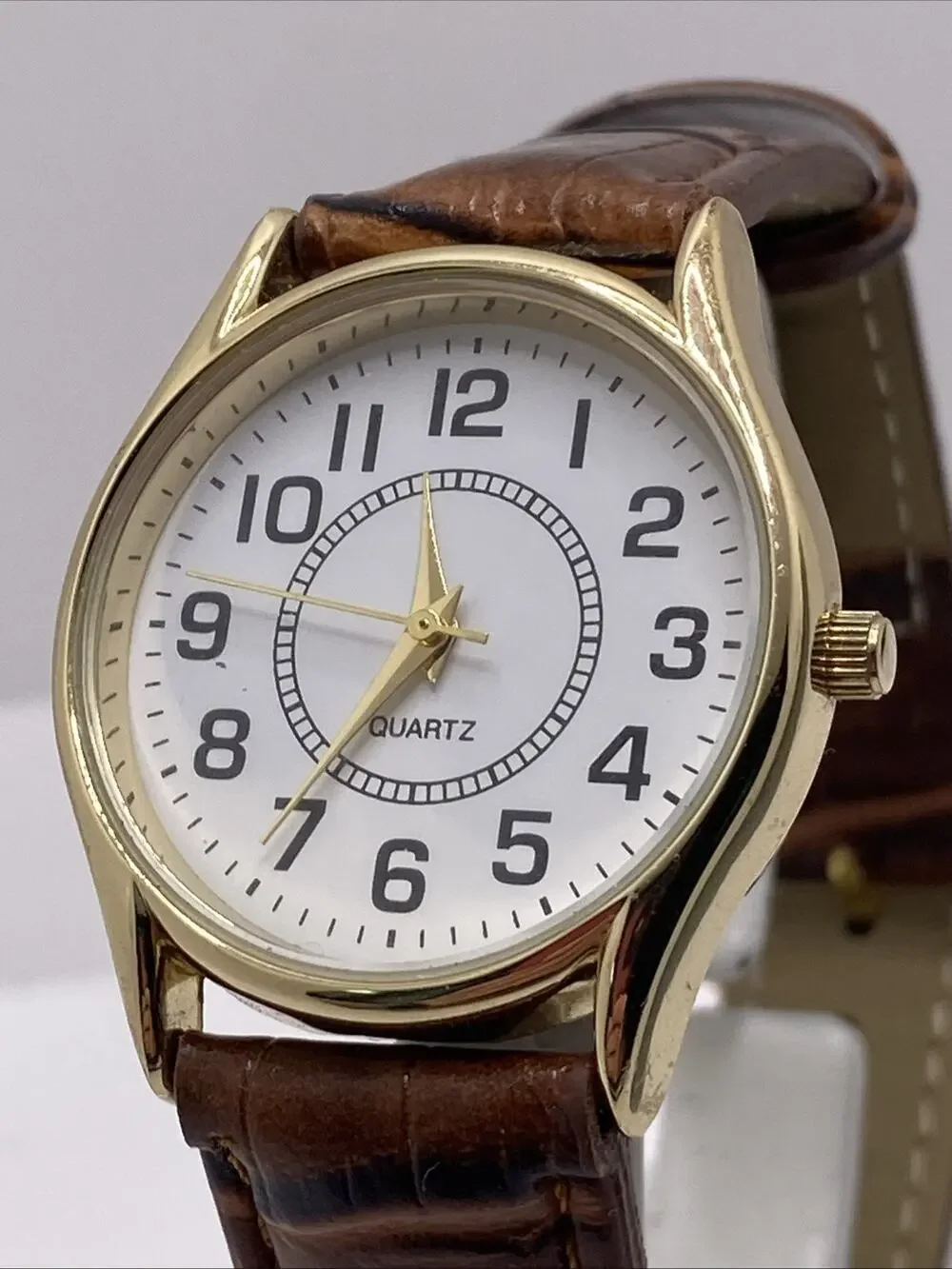 Unisex Brown Gold Watch New Battery